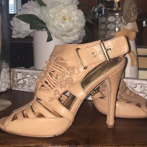 Vince camoto tan leather caged heels